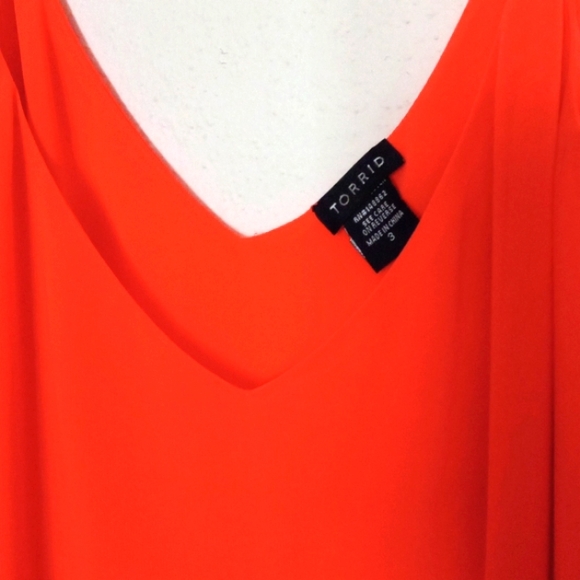 Torrid Plus Size 3 Sleeveless V-Neck - Picture 2 of 7